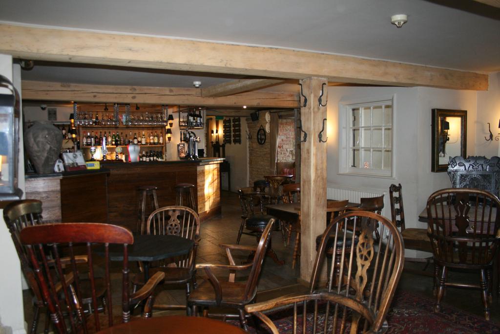 Queens Head Inn Nassington Eksteriør bilde